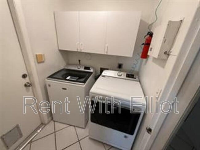 Photo - 2633 Bogota Ave House