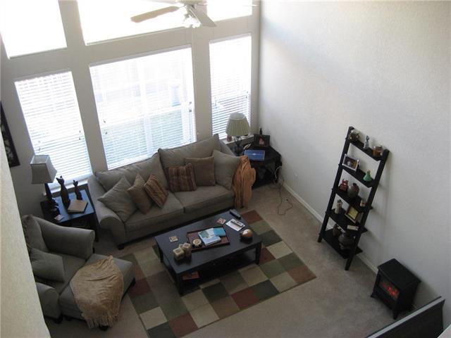 Foto del edificio - 909 Avondale Ln