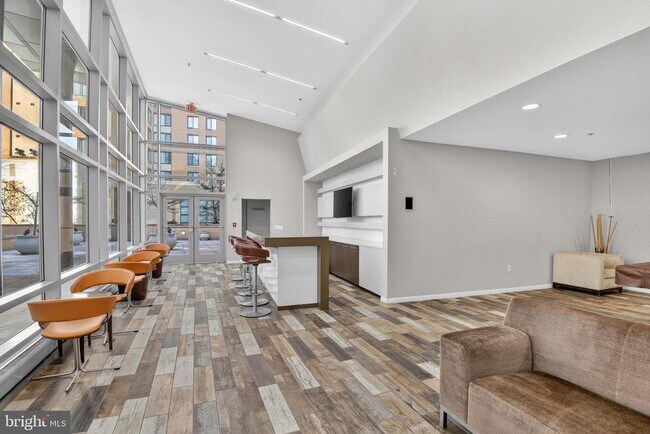 Foto del edificio - 6506 America Blvd