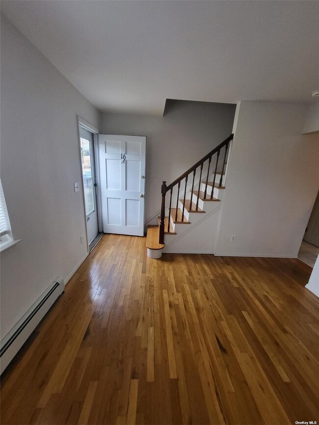 Building Photo - 16 A Van Wicklen Ct