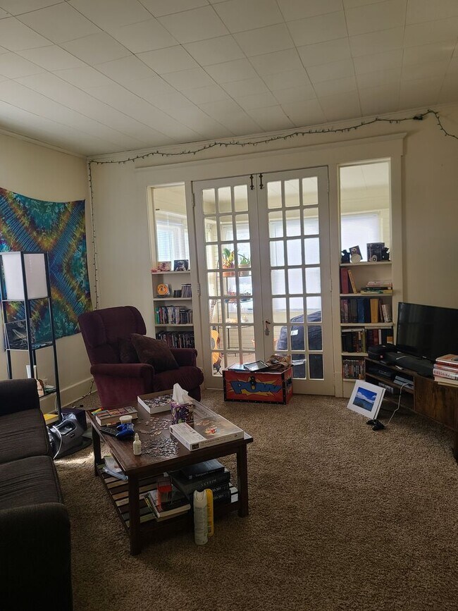 Foto del edificio - 810 N Coler Ave