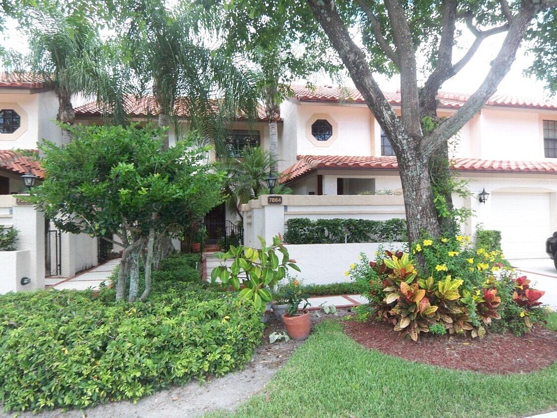 Foto principal - 7862 La Mirada Dr