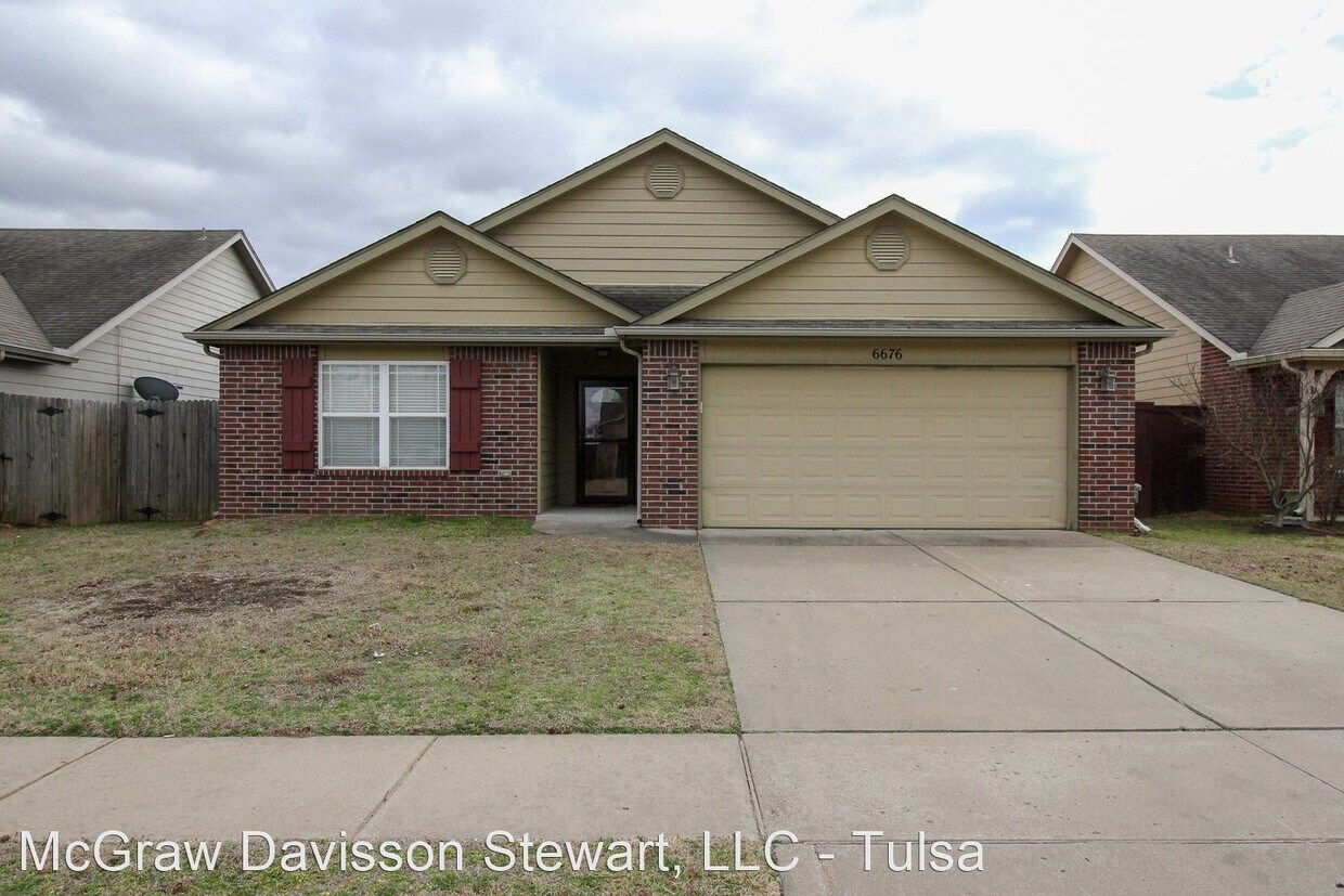 3 br, 2 bath House 6676 E. 130th Place S... House Rental in Bixby