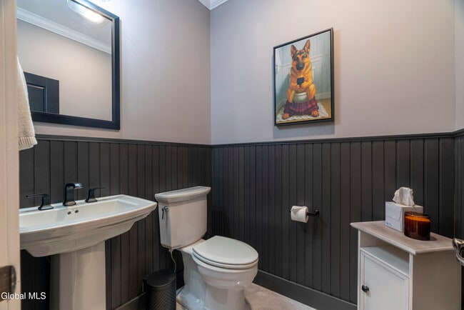 Building Photo - 5 Maria Ln