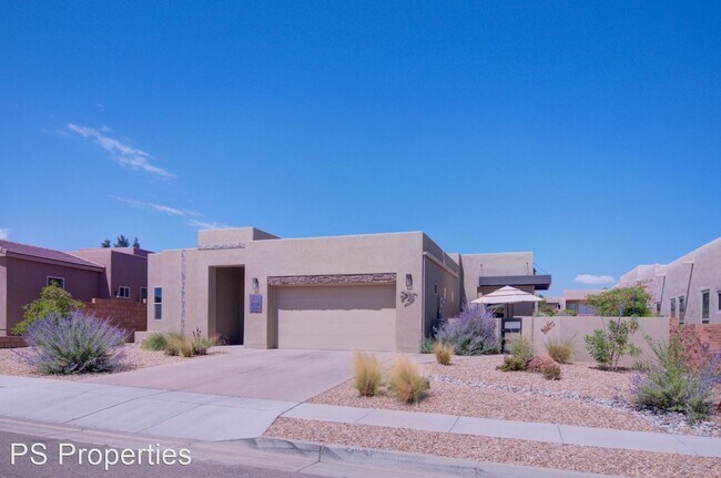 Building Photo - 4 br, 2 bath House - 4631 Almeria DR NW