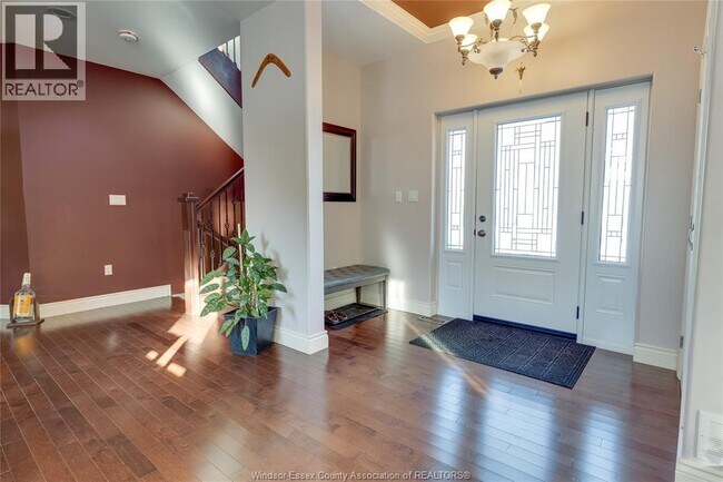 Photo du bâtiment - 365 Neal Blvd