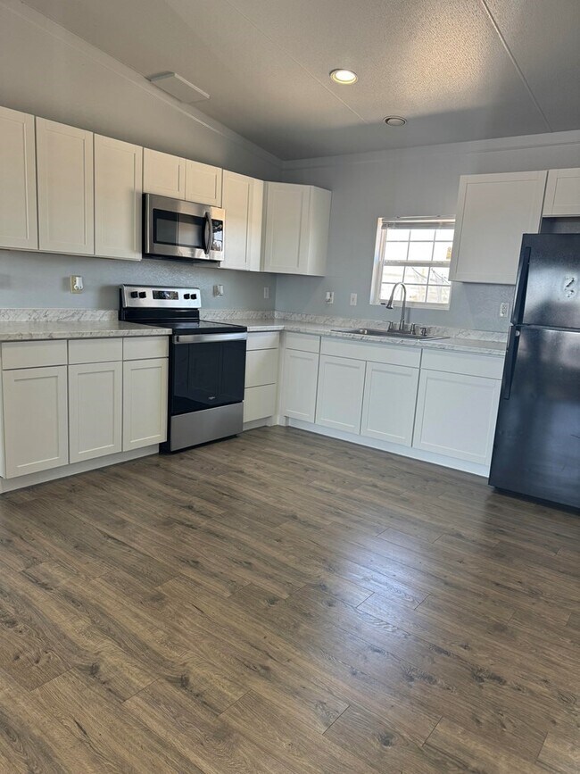 Foto del edificio - 7211 E County Rd 59