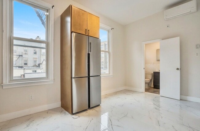 Building Photo - 232 Garden St