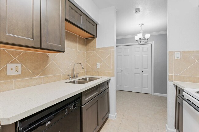 Photo - Don’t Miss Out | Inquire for Current Move-... Apartment