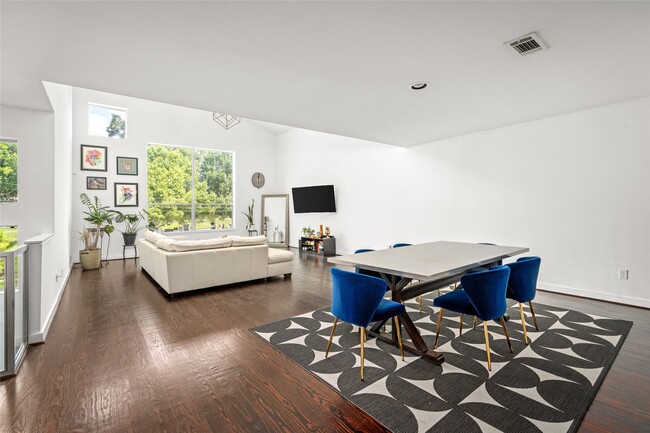 Foto del edificio - 2924 Cline St