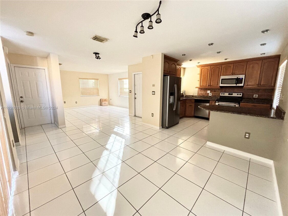 Foto principal - 15141 SW 49th St