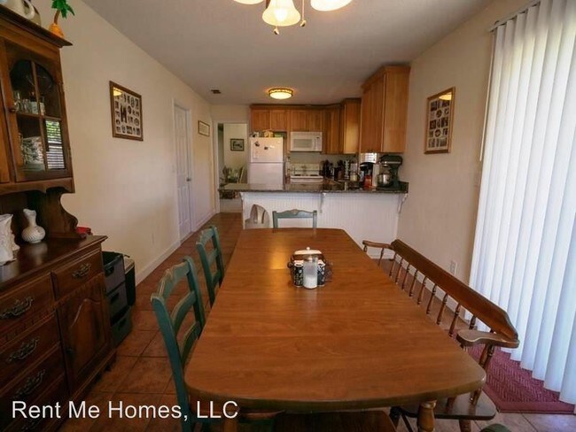 Building Photo - 3 br, 2 bath House - 10 Starlight Drive