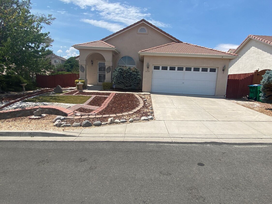 Primary Photo - 6739 S Drexel Dr