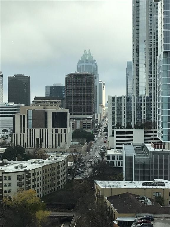 Building Photo - 300 Bowie St