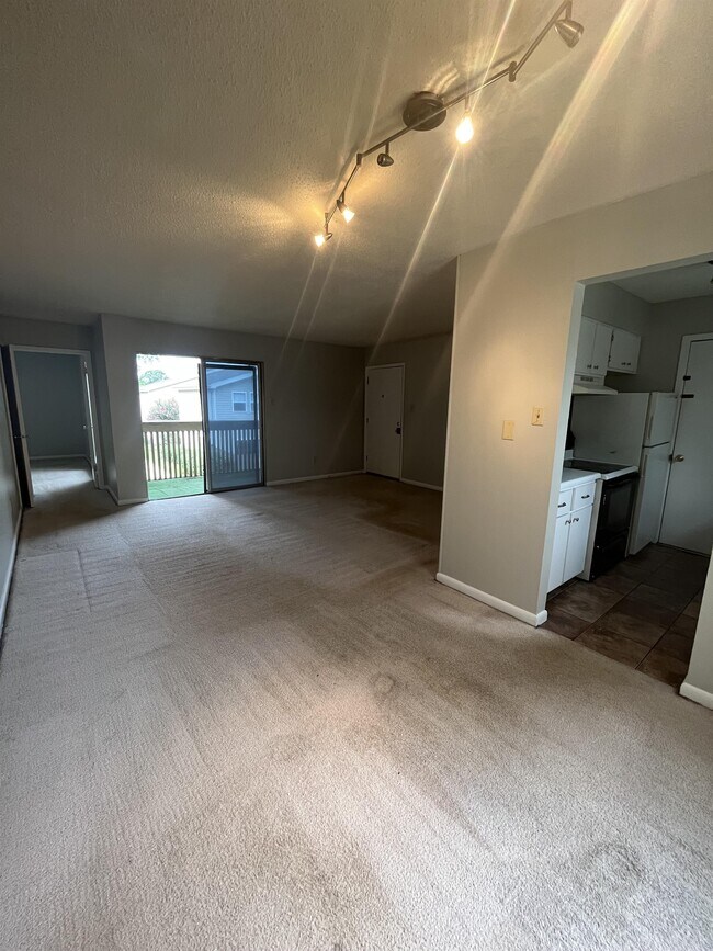 Foto del edificio - 6774 Enchanted Oak Pl
