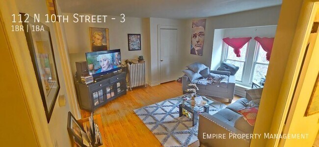 Building Photo - 3rd Floor: 1 Bedroom / 1 Bathroom Apartmen...