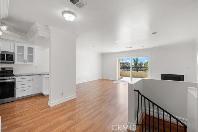 Building Photo - 1155 Rosecrans Ave