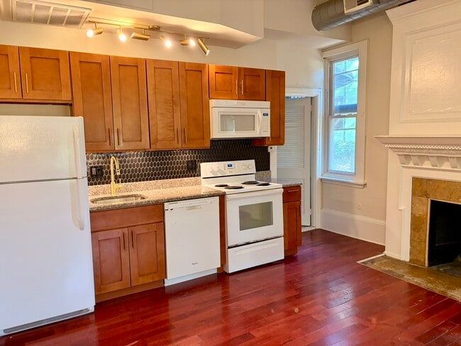 Building Photo - 3511 Baring St