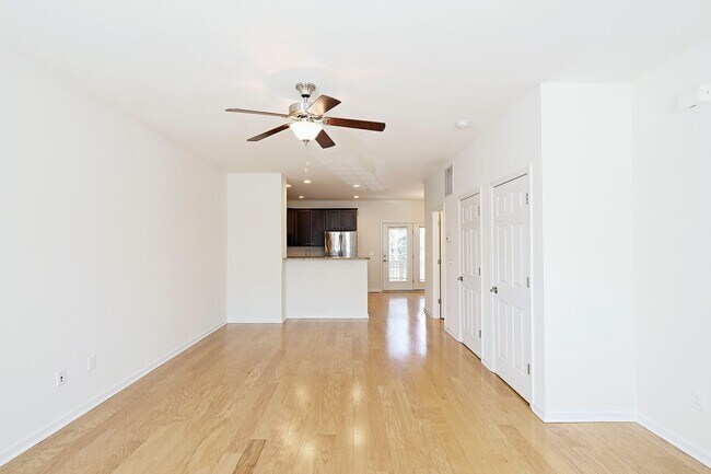 Building Photo - Pet-Friendly Fry's Spring Townhome Near 5t...