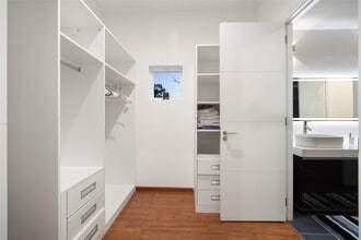 Building Photo - 4117 Chartres St