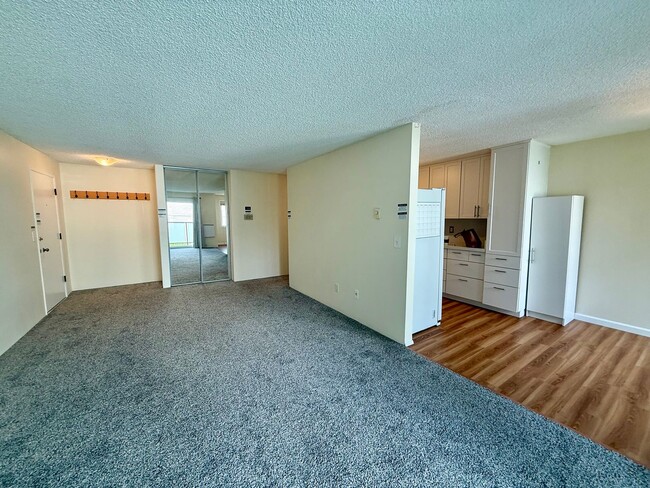 Building Photo - Windy Hills Condominium - Magnolia