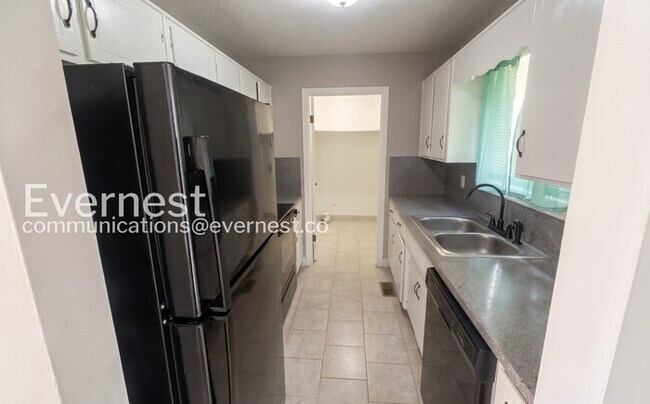 Building Photo - 8025 Marsh Mountain Rd