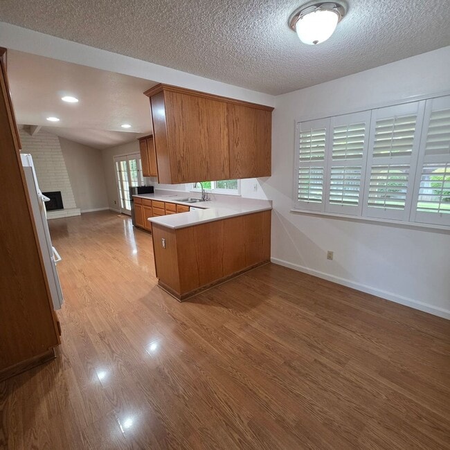 Foto del edificio - 4BD/2.5BA Single Story, Court Location on Walnut Creek Border
