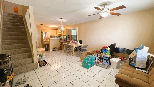 Foto del edificio - 2173 Timberwood Cir S