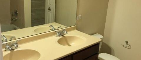 Building Photo - 1124 Lake St