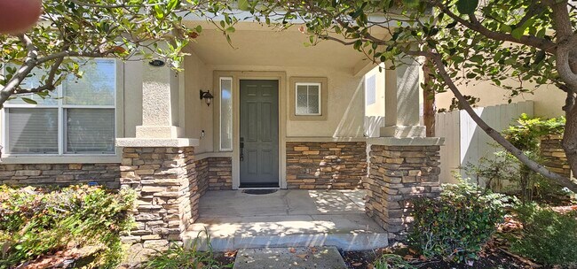 Foto del edificio - 1192 Hickory Dr