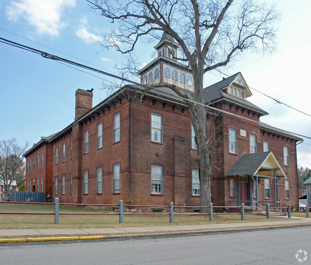 Building Photo - Broad Street School Apartments