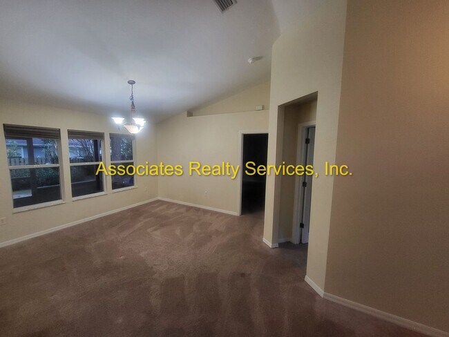 Foto del edificio - 3 bedroom with office-  STEAL!  LOOK!