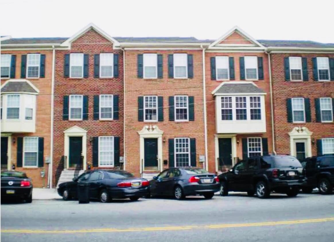 Front Exterior 1 - 2419 E York St (Philadelphia, PA)