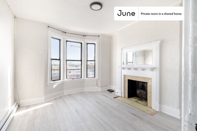 Foto del edificio - Room in Shared 4 bed/1 bath home