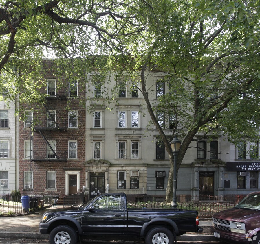 Foto del edificio - 832 Eastern Pky