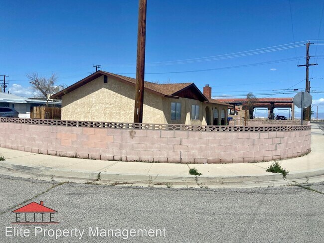 Foto del edificio - 3 br, 2 bath House - 600 W Atkins Ave