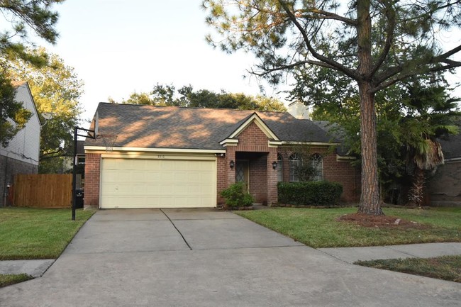 Building Photo - 5510 Ginger Bell Dr