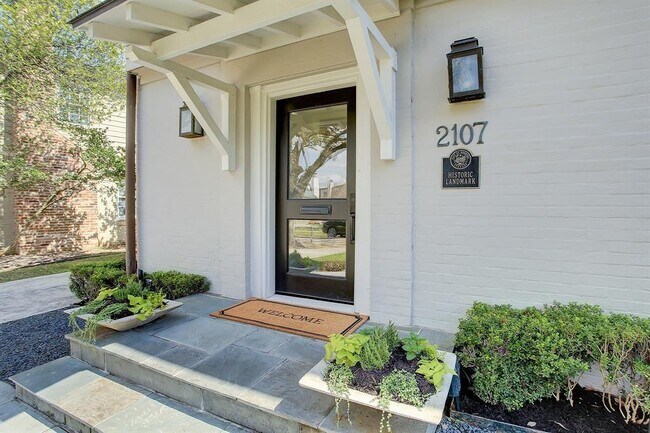 Foto del edificio - 2107 Looscan Ln