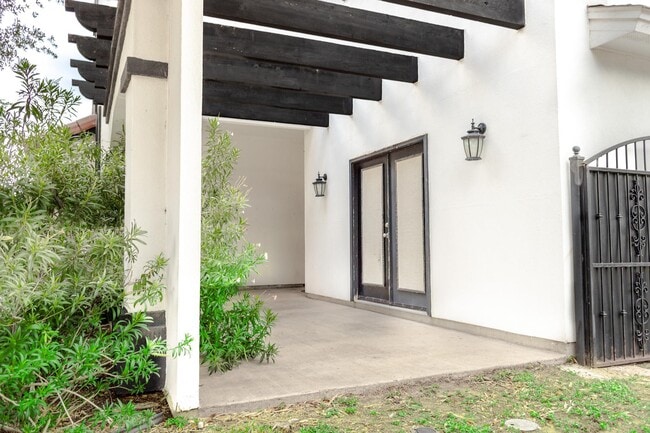 Building Photo - 10620 Porfirio Dr