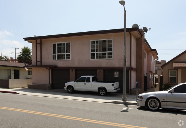 Building Photo - 222 3rd St.