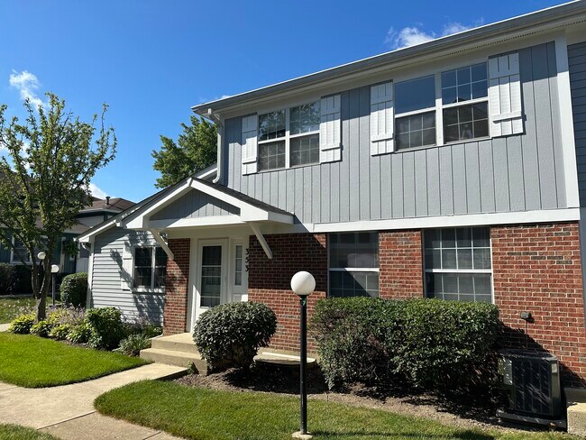 Foto del edificio - 353 Ashwood Ct