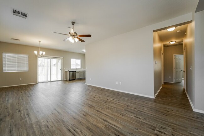 Foto del edificio - 8448 W Green Kingfisher Ln