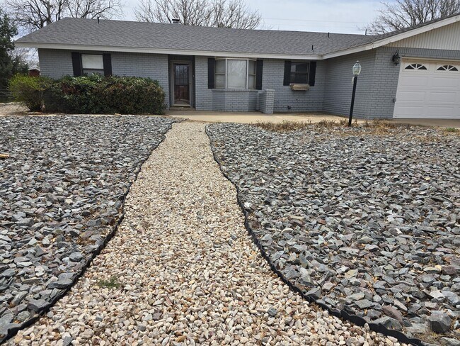 Foto del edificio - 608 E 17th Ln