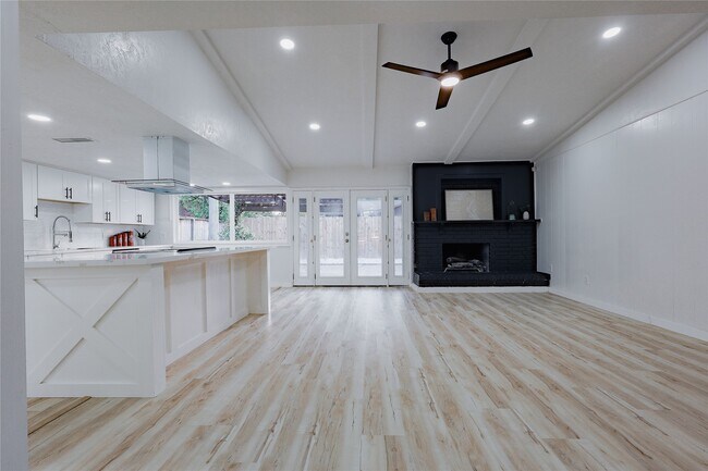 Building Photo - 7310 Corta Calle Dr