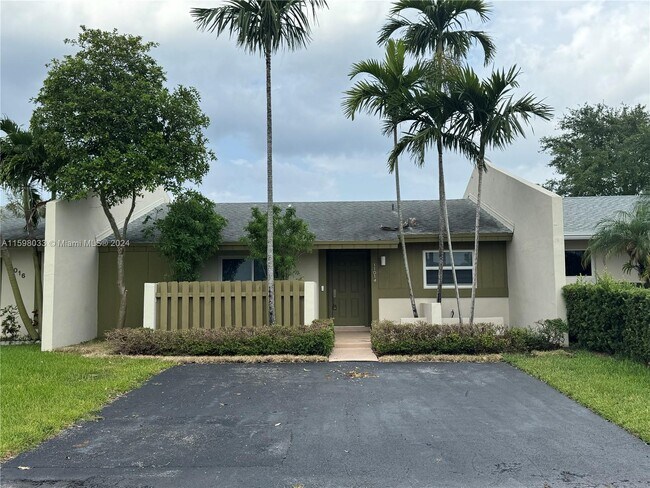 Foto del edificio - 11014 SW 123rd Pl