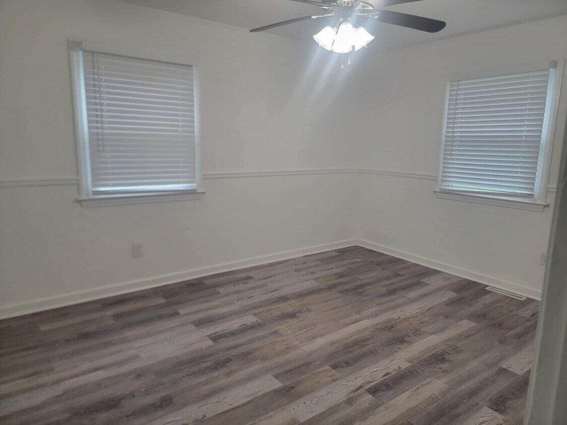 Foto principal - 223 Hemlock St