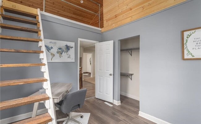 Building Photo - 2/ 1 Home for Rent!