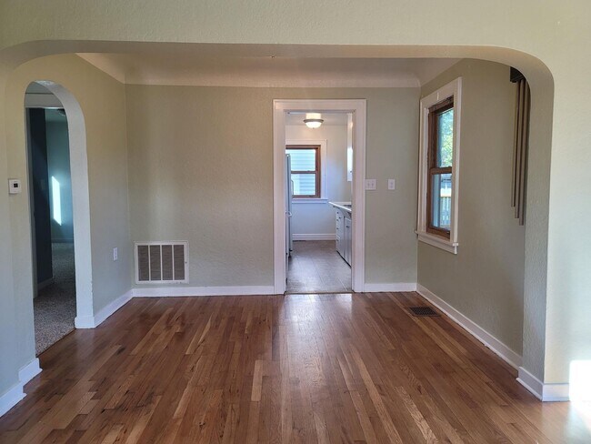 Foto del edificio - Charming 2 Bedroom Home in Bremerton!