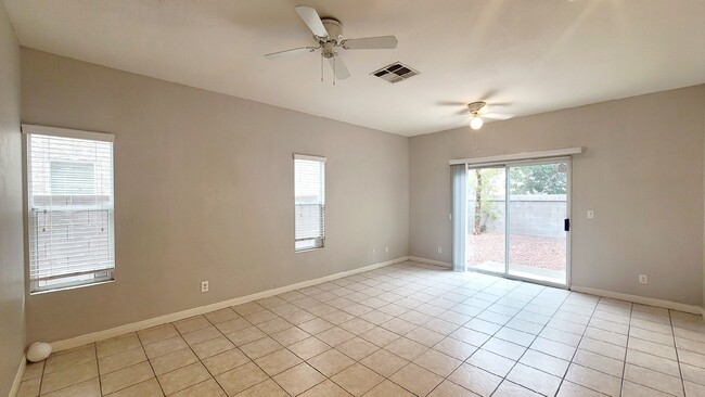 Building Photo - 7553 Dry Creek Ave