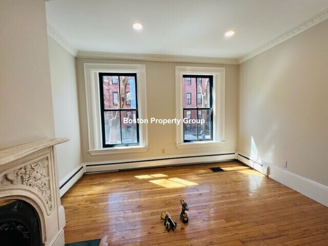 Building Photo - 31 E Springfield St